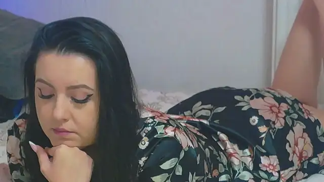 Snapshot of Ariel__Blossom chatting on December 10, 2024, 3:44 pm Ariel Blossom online show from December 10, 2024, 3:44 pm