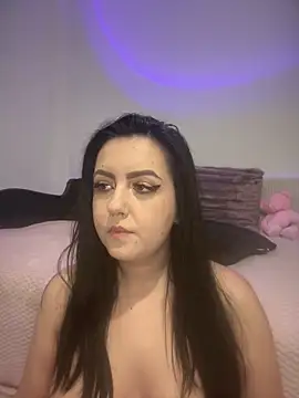 Snapshot of Ariel__Blossom chatting on January 24, 2025, 8:22 pm Ariel Blossom online show from January 24, 2025, 8:22 pm