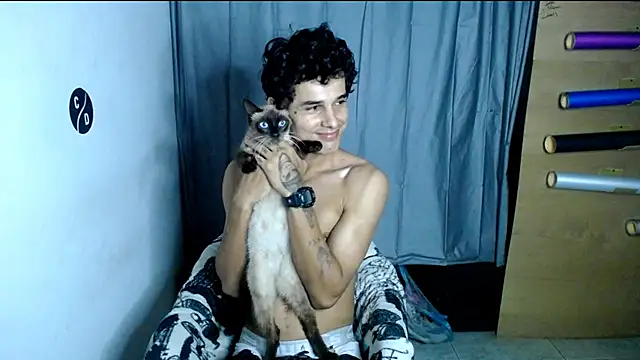 freddy romas online show from March 1, 2025, 1:43 am