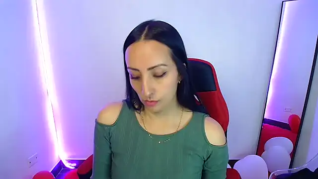 yaralyminjo2 online show from February 24, 2025, 1:31 pm