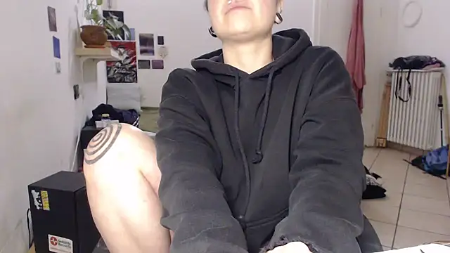 kinkyspirali online show from March 16, 2025, 9:37 pm