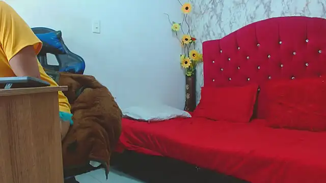 AlexaFontana online show from February 5, 2026, 4:17 am