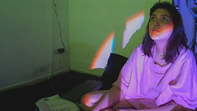 Snapshot of soysara15 chatting on June 5, 2026, 10:32 am soysara15 online show from June 5, 2026, 10:32 am