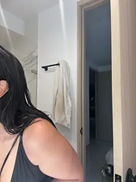 Gia Ferh online show from February 3, 2026, 11:54 pm