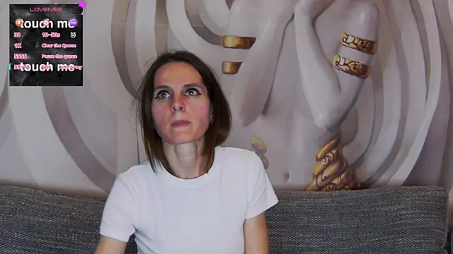 hailey peach online show from March 2, 2025, 3:45 am