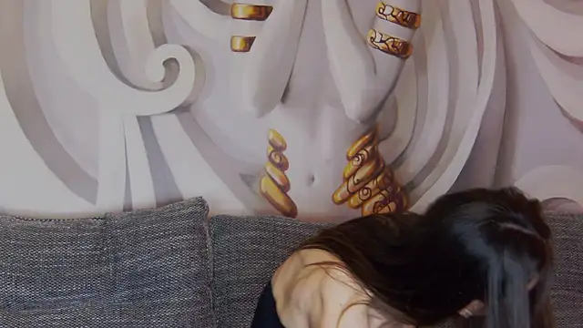 hailey peach online show from February 21, 2026, 6:09 pm