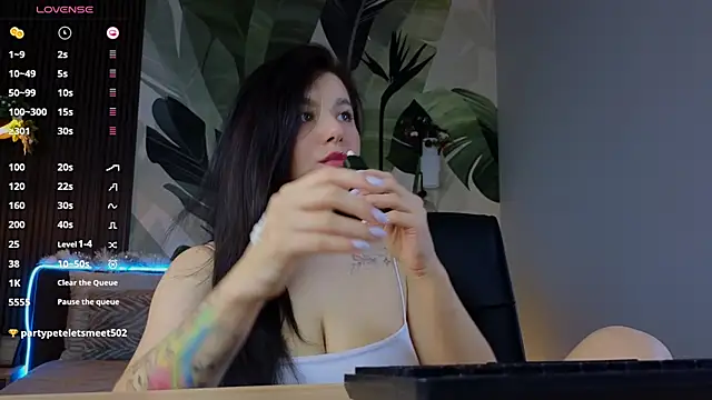 Snapshot of Jenna_Adams_ chatting on January 8, 2025, 4:12 am Jenna Adams online show from January 8, 2025, 4:12 am