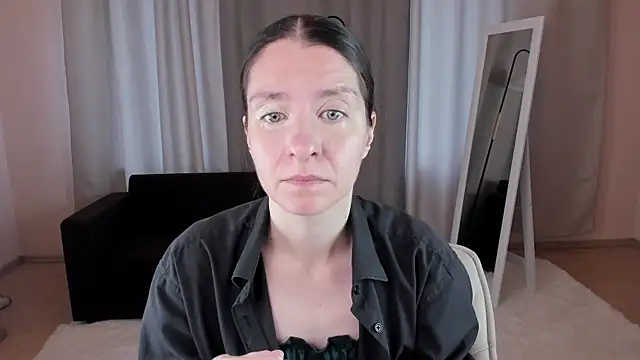 helentasty online show from September 24, 2025, 2:15 am