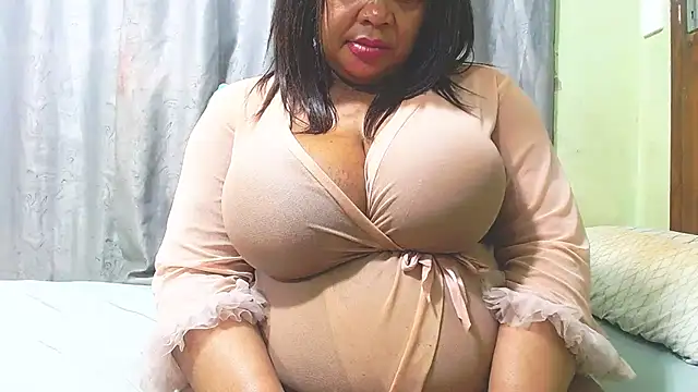 Snapshot of NaughtyNicoleXX2 chatting on July 23, 2026, 5:22 pm NaughtyNicoleXX2 online show from July 23, 2026, 5:22 pm