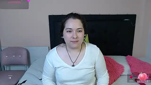 Snapshot of May_Carlier chatting on February 19, 2025, 8:41 pm May Carlier online show from February 19, 2025, 8:41 pm