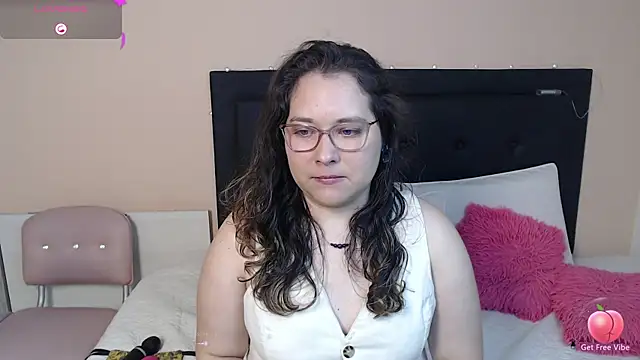 Snapshot of May_Carlier chatting on March 16, 2025, 4:09 am May Carlier online show from March 16, 2025, 4:09 am