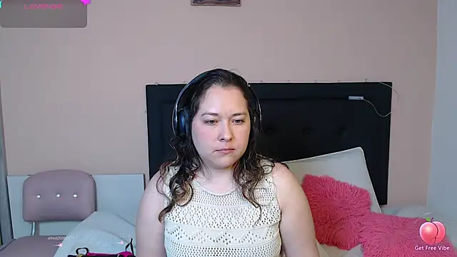 Snapshot of May_Carlier chatting on March 17, 2025, 3:36 am May Carlier online show from March 17, 2025, 3:36 am