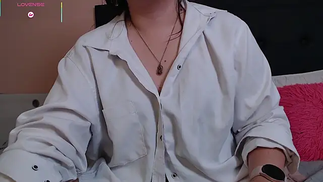 Snapshot of May_Carlier chatting on September 13, 2025, 12:21 am May Carlier online show from September 13, 2025, 12:21 am