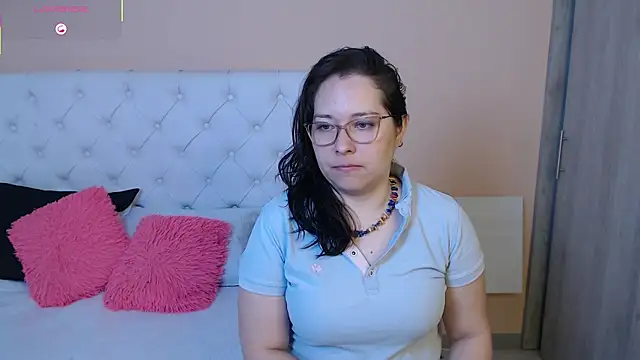 Snapshot of May_Carlier chatting on January 13, 2026, 7:08 pm May Carlier online show from January 13, 2026, 7:08 pm