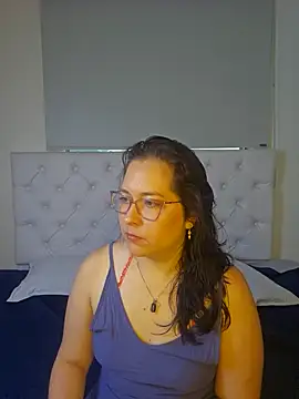 Snapshot of May_Carlier chatting on February 7, 2026, 10:35 pm May Carlier online show from February 7, 2026, 10:35 pm