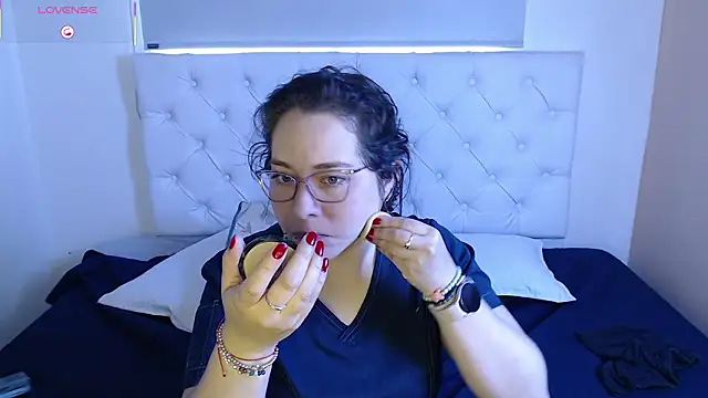 Snapshot of May_Carlier chatting on February 8, 2026, 8:23 pm May Carlier online show from February 8, 2026, 8:23 pm