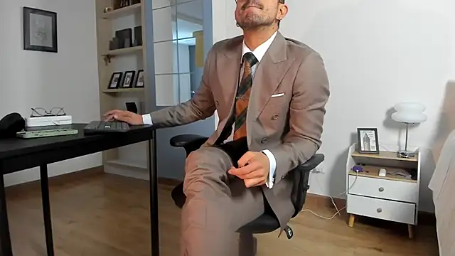 Snapshot of pablo-rincon95 chatting on July 4, 2026, 3:18 pm pablo-rincon95 online show from July 4, 2026, 3:18 pm