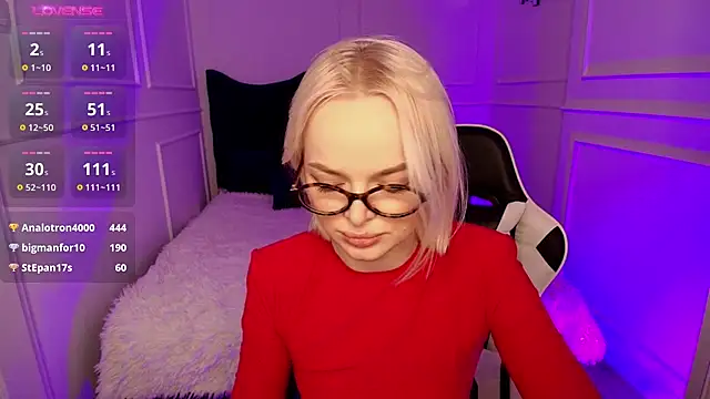 Snapshot of horny_blondiee chatting on January 15, 2025, 8:41 am horny blondiee online show from January 15, 2025, 8:41 am