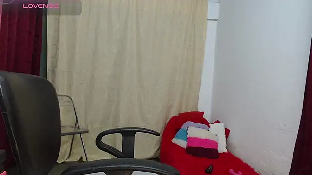 Aranza-Queen online show from August 1, 2026, 2:27 pm