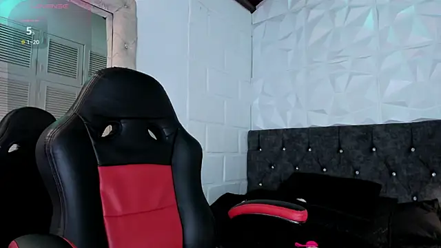 Snapshot of Emma_dl2 chatting on September 14, 2025, 11:42 am Emma dl2 online show from September 14, 2025, 11:42 am