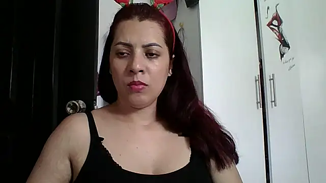 Snapshot of Anne_kis chatting on December 18, 2024, 6:35 pm Anne kis online show from December 18, 2024, 6:35 pm