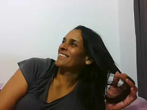 latinbrunettet online show from March 5, 2025, 2:01 pm