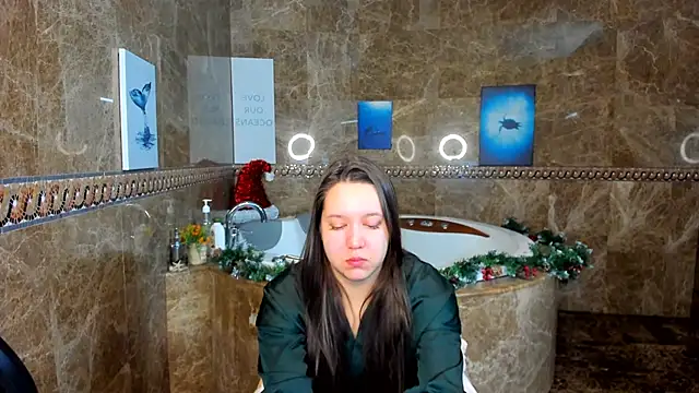 Snapshot of Mira_Karter chatting on January 18, 2025, 1:30 am Mira Karter online show from January 18, 2025, 1:30 am