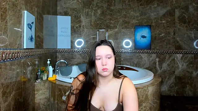 Snapshot of Mira_Karter chatting on March 2, 2025, 1:58 am Mira Karter online show from March 2, 2025, 1:58 am