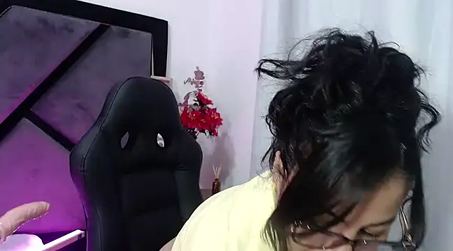 GabrielaDurann online show from March 21, 2025, 2:51 pm