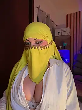 Snapshot of Amaltea chatting on March 1, 2026, 4:14 am Amaltea online show from March 1, 2026, 4:14 am