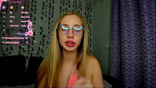 Snapshot of Kitty_Katrine chatting on January 5, 2025, 3:34 pm Kitty Katrine online show from January 5, 2025, 3:34 pm