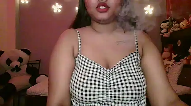 Snapshot of Your-love-12 chatting on February 22, 2025, 4:51 pm Your-love-12 online show from February 22, 2025, 4:51 pm