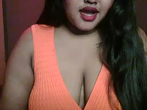 Snapshot of Your-love-12 chatting on November 18, 2025, 7:18 pm Your-love-12 online show from November 18, 2025, 7:18 pm