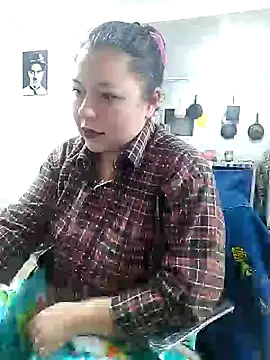 Snapshot of ZuriandAlex chatting on January 18, 2025, 8:52 am ZuriandAlex online show from January 18, 2025, 8:52 am