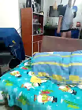 Snapshot of ZuriandAlex chatting on January 23, 2025, 9:18 am ZuriandAlex online show from January 23, 2025, 9:18 am