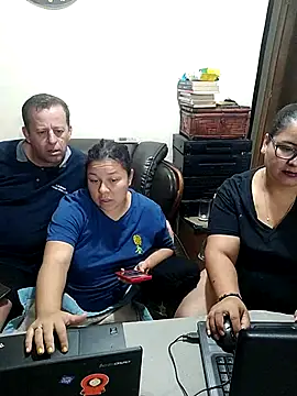 Snapshot of ZuriandAlex chatting on March 13, 2025, 9:32 am ZuriandAlex online show from March 13, 2025, 9:32 am