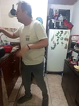 Snapshot of ZuriandAlex chatting on October 3, 2025, 12:40 am ZuriandAlex online show from October 3, 2025, 12:40 am