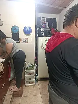 Snapshot of ZuriandAlex chatting on October 8, 2025, 5:16 am ZuriandAlex online show from October 8, 2025, 5:16 am