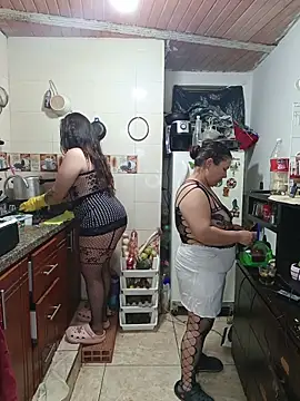 Snapshot of ZuriandAlex chatting on November 27, 2025, 12:56 am ZuriandAlex online show from November 27, 2025, 12:56 am