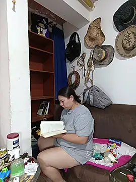 Snapshot of ZuriandAlex chatting on January 31, 2026, 10:41 pm ZuriandAlex online show from January 31, 2026, 10:41 pm