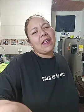 Snapshot of ZuriandAlex chatting on March 13, 2026, 1:23 am ZuriandAlex online show from March 13, 2026, 1:23 am