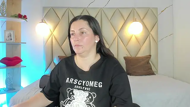 Snapshot of angelswets chatting on June 14, 2026, 1:13 pm angelswets online show from June 14, 2026, 1:13 pm