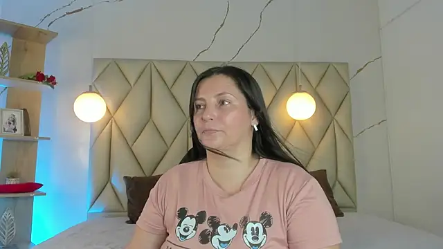 Snapshot of angelswets chatting on July 2, 2026, 2:12 pm angelswets online show from July 2, 2026, 2:12 pm