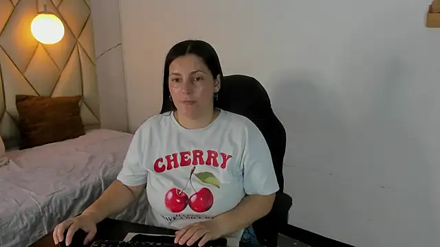 Snapshot of angelswets chatting on July 23, 2026, 2:15 pm angelswets online show from July 23, 2026, 2:15 pm