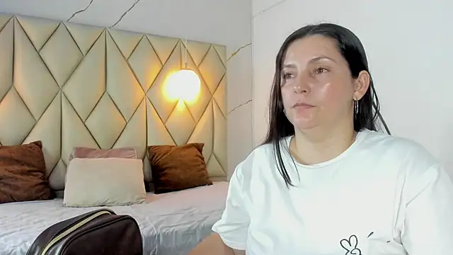 Snapshot of angelswets chatting on August 3, 2026, 2:22 pm angelswets online show from August 3, 2026, 2:22 pm