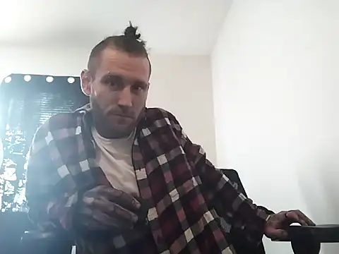 AlvinFoxx online show from May 8, 2026, 12:43 pm