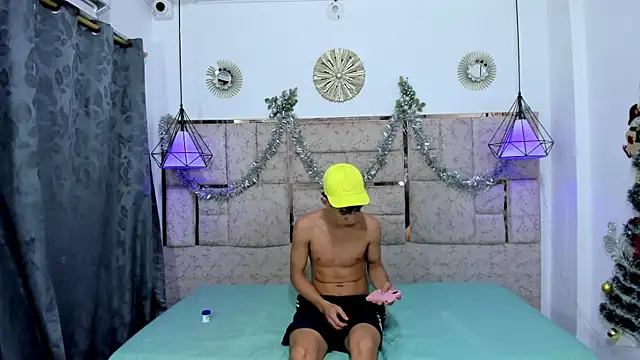 Snapshot of yez_hot_ggh chatting on December 18, 2024, 12:43 am yez hot ggh online show from December 18, 2024, 12:43 am