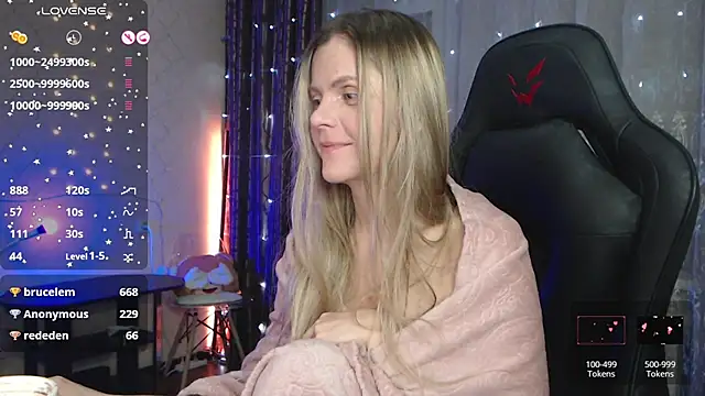 Snapshot of JessieOMays chatting on December 13, 2024, 3:43 pm JessieOMays online show from December 13, 2024, 3:43 pm