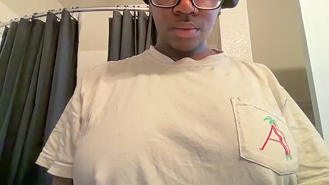 AveryJ99 online show from April 26, 2026, 12:58 pm