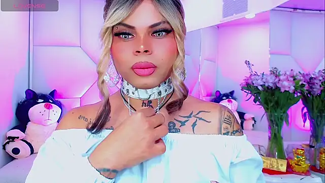 Snapshot of AdanKinng chatting on November 14, 2025, 5:50 am AdanKinng online show from November 14, 2025, 5:50 am